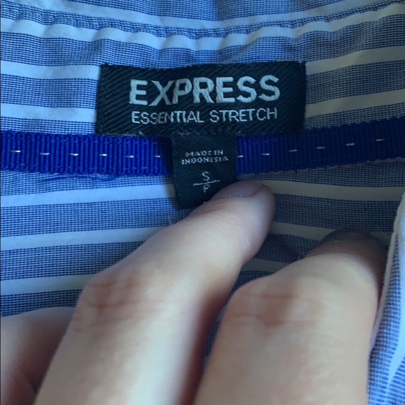 Express Essential stretch button down shirt. - Picture 3 of 5